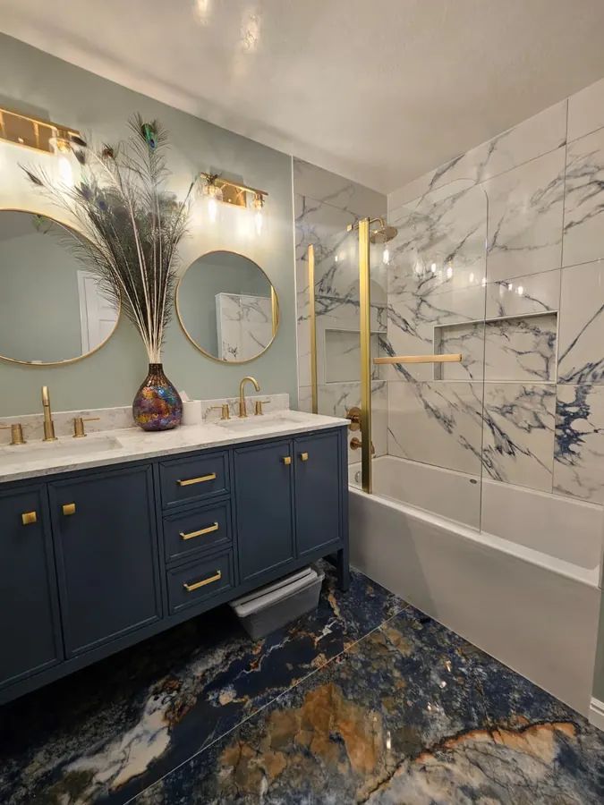 Remodelación de baño por Designs to Reality SLC en el área de Salt Lake City