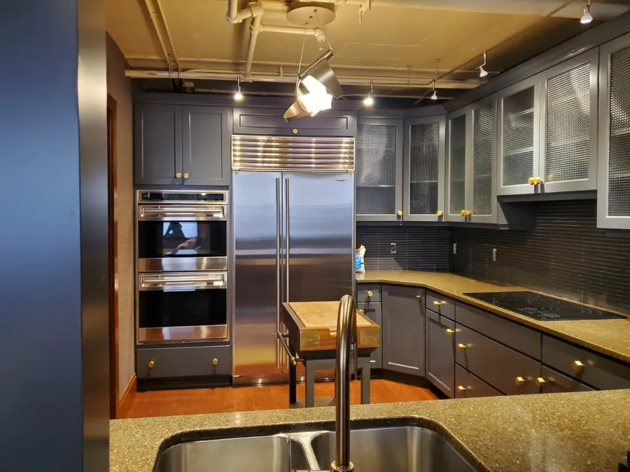 Remodelación de cocina por Designs to Reality SLC en el área de Salt Lake City
